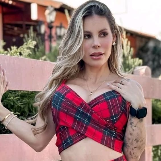 Cropped Feminino Cruzado Sensação Queridinho Das Blogueiras Tecido Suplex Com Bojo