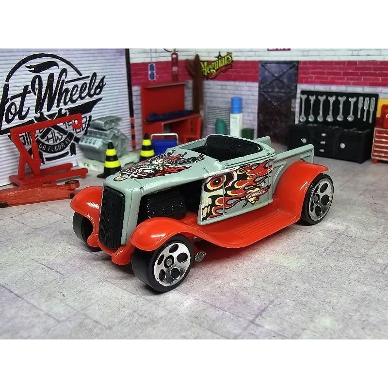 Miniature Hot Wheels Hooligan 2004 Tat Rods Hot Rods Caveira Skull Tattoo Carrinho '32 Ford Pickup Diecast