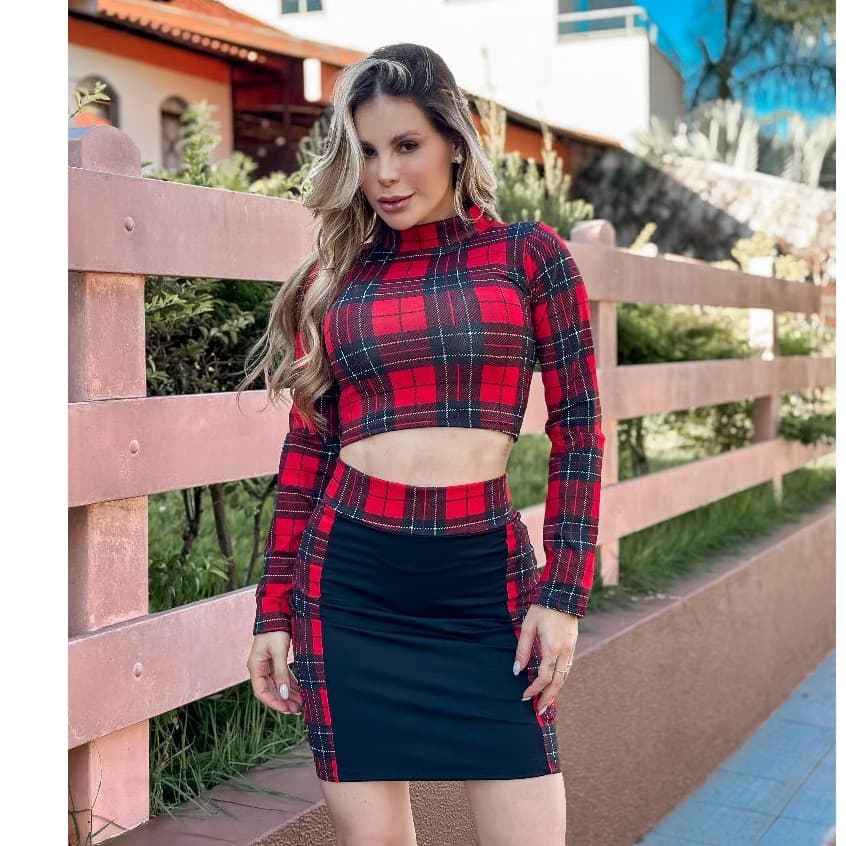Conjunto Feminino De Saia + Cropped Gola Alta Versátil Moderno Casual Elegante Moda Mulher