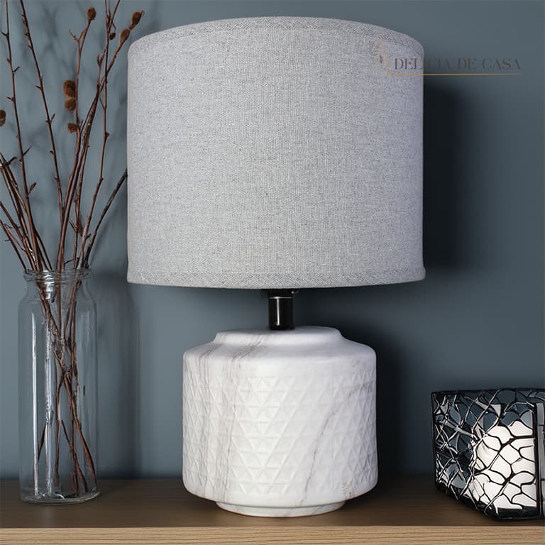 Abajur de Cerâmica Marmorizada com Tecido Bivolt para Quarto, Decoração Elegante Cabeceira 20x30 cm