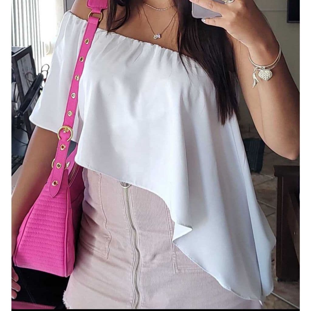 Camisas sem gola e assimétricas, camisas sólidas com babados e forradas