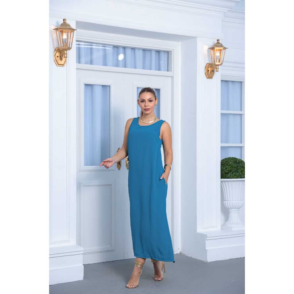 VESTIDO REGATA CON ABERTURAS NAS LATERALES
