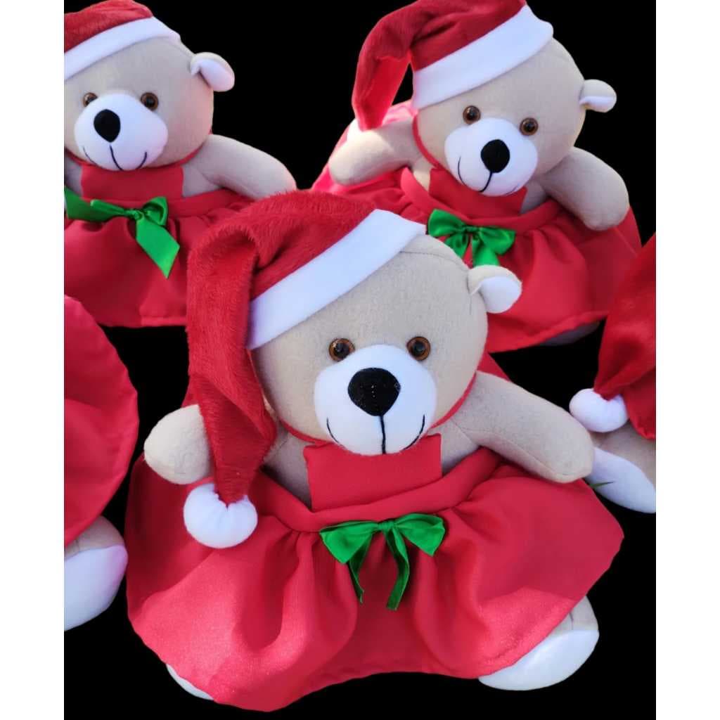 Kit com 5 Ursinhas de pelúcia  natalina com vestidinho e gorro vermelho