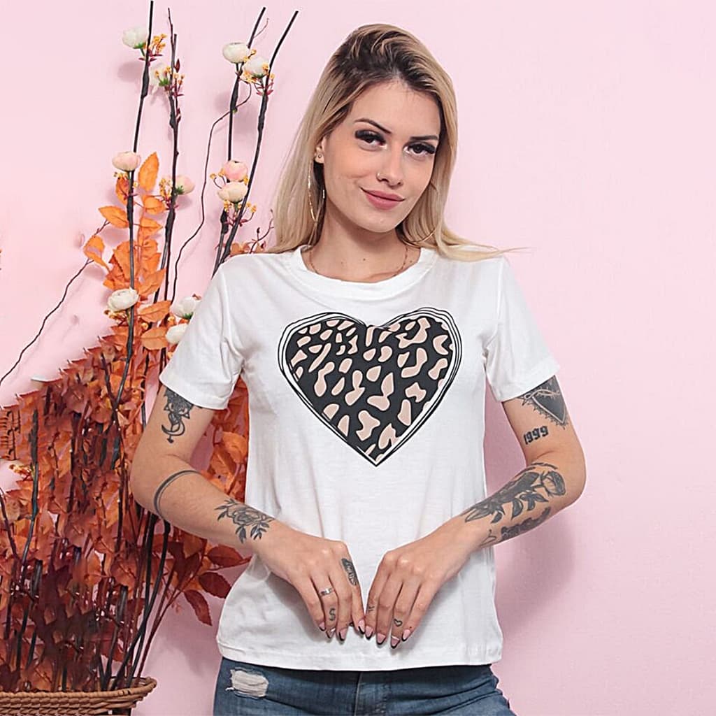 Blusa Tshirt Feminina Manga Curta Viscolaycra Estampa Coração Onça