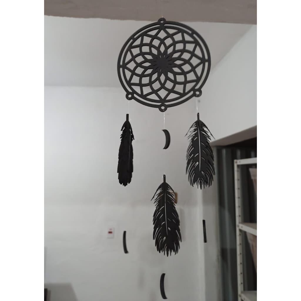 Filtro dos Sonhos Preto em MDF com Luas Místicas: Elegância e Proteção para Seu Espaço