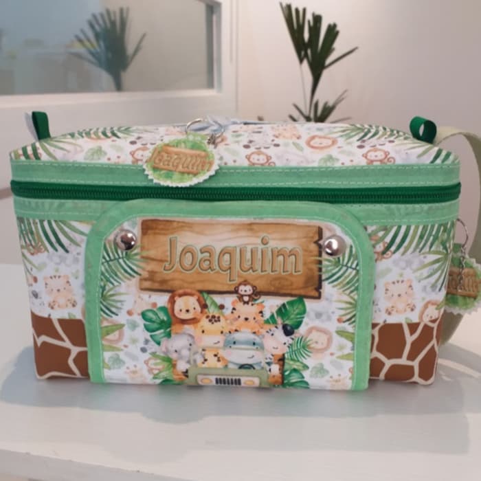Nécessaire do Bebê - Porta Fraldas e Porta Lenços Umedecidos - Mamãe e Bebê - Safari Selva