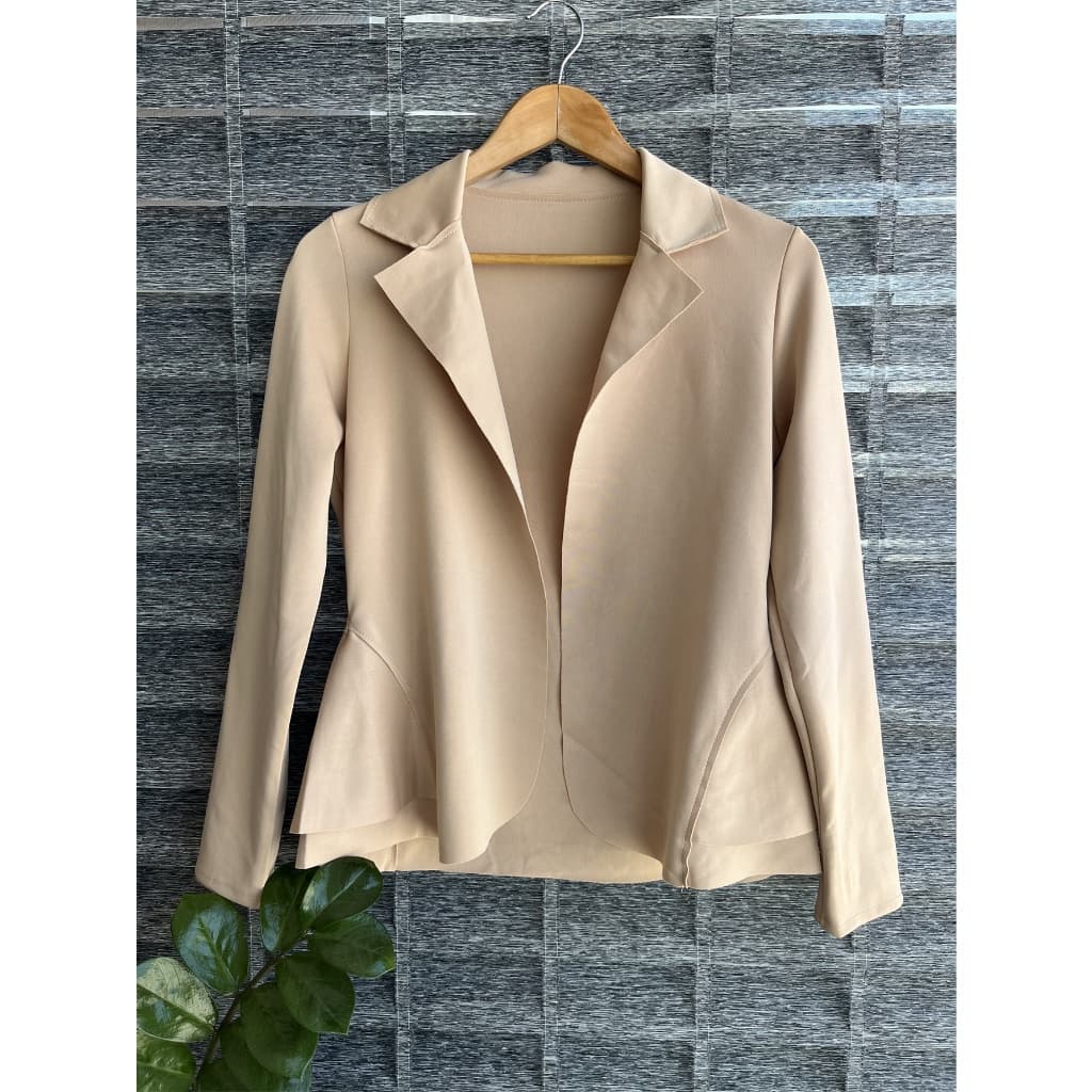 Blazer Feminino em Neoprene Casaco curto
