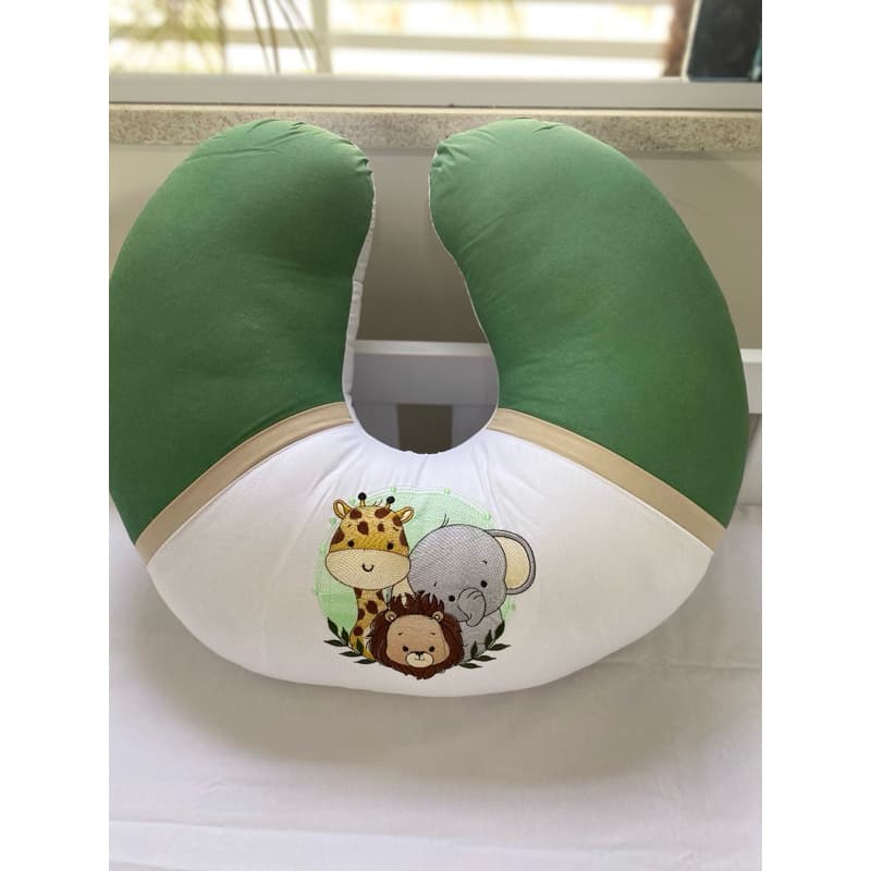 Almofada de amamentação com bordado