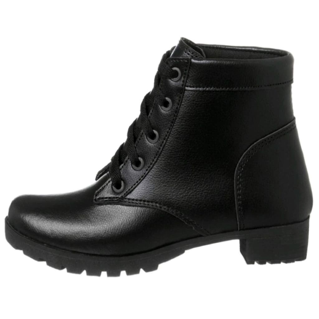 Bota Botinha Feminina Coturno Preta Tratorada Botas da Moda Salto Baixo Cano Curto Ref. 20/222