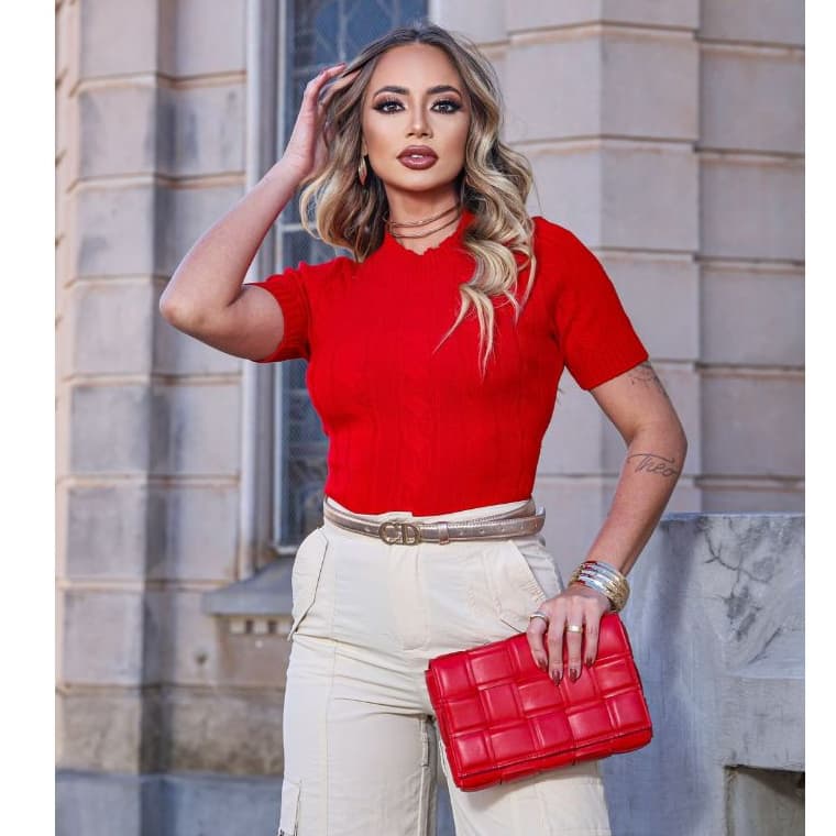 Blusa Cropped Tendência Feminina Tricot Modal Verão Com Trançinhas Largas Manguinha Curta