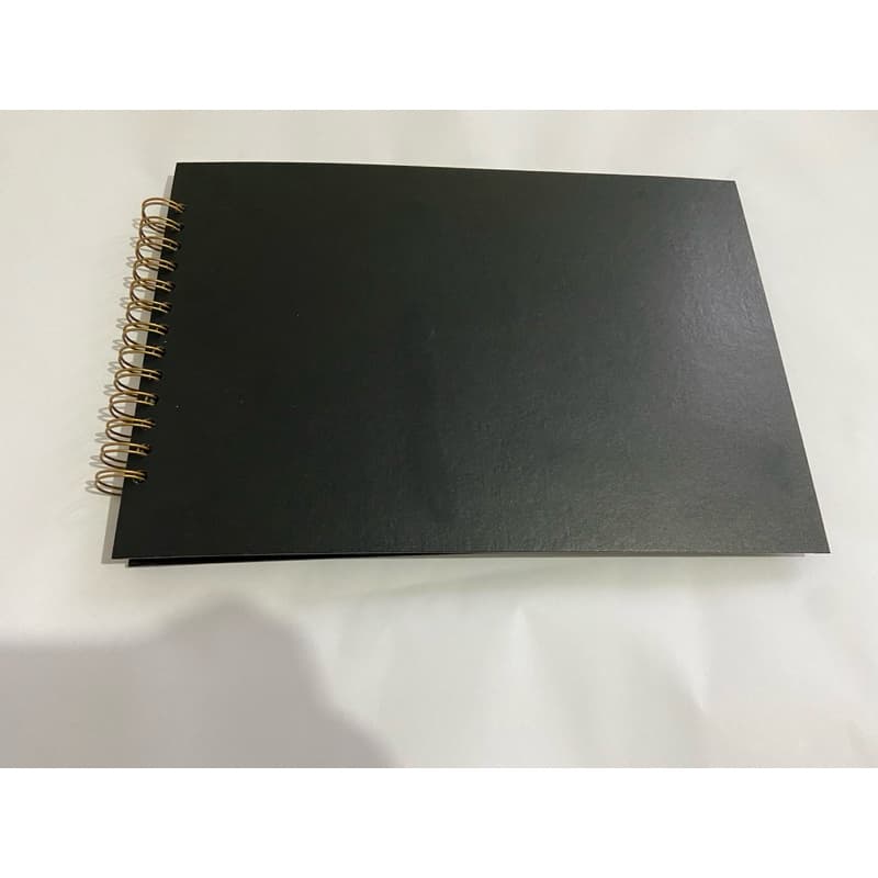 Caderno Scrapbook A4 Capa preta- Folhas brancas 180g