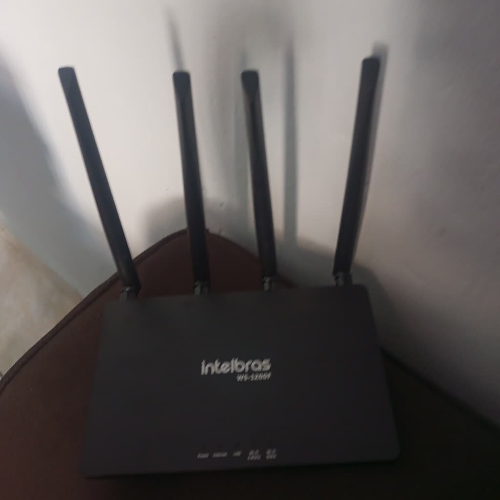 Roteador Intelbras usado, w5_ 1200 F