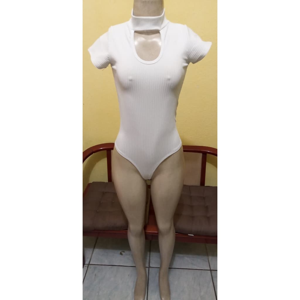 Body Feminino Malha  Verão Tendência 2024, Cores Blogueira, Veste P, Colado branco