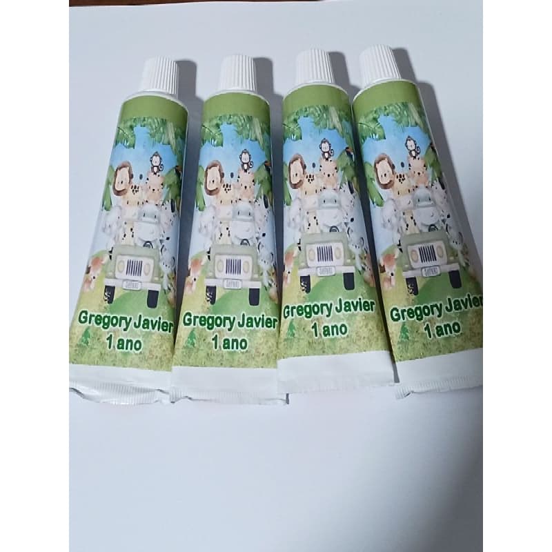 30 unidades personalizadas de creme dental