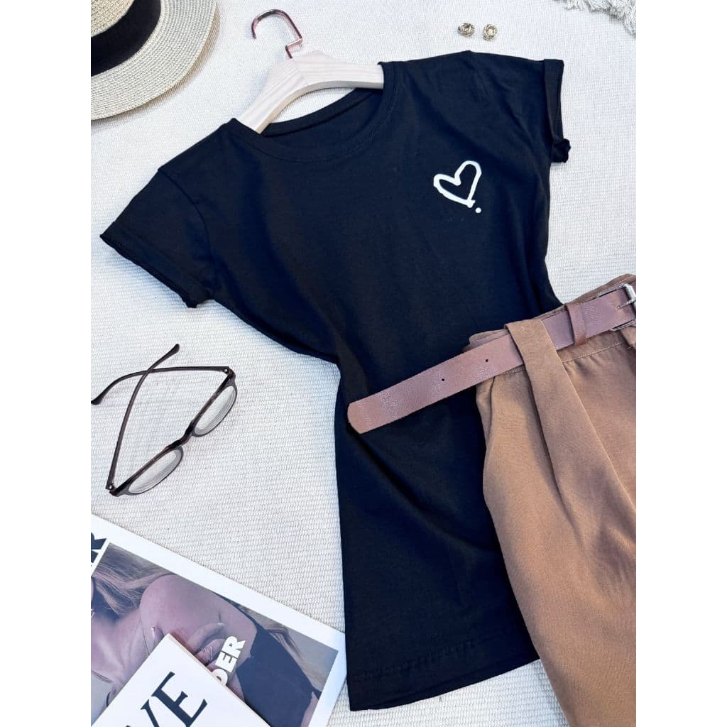 camiseta tshirt feminina manga curta algodão 100 % Gola careca sempre com estampa coracao