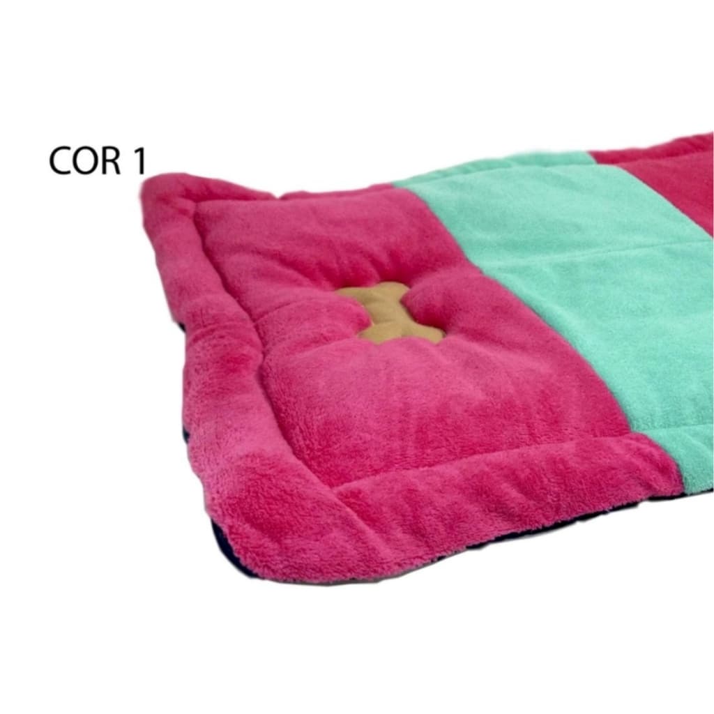 Colchonete e Tapete confortável medindo 70x48cm para caes e gatos