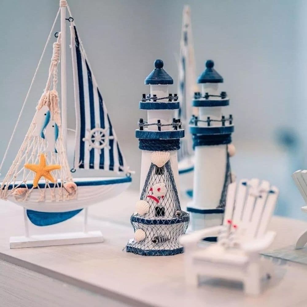 estatua enfeite decorativo barco mar farol oceano veleiros branco azul quarto bebe menino criança presente maternidade