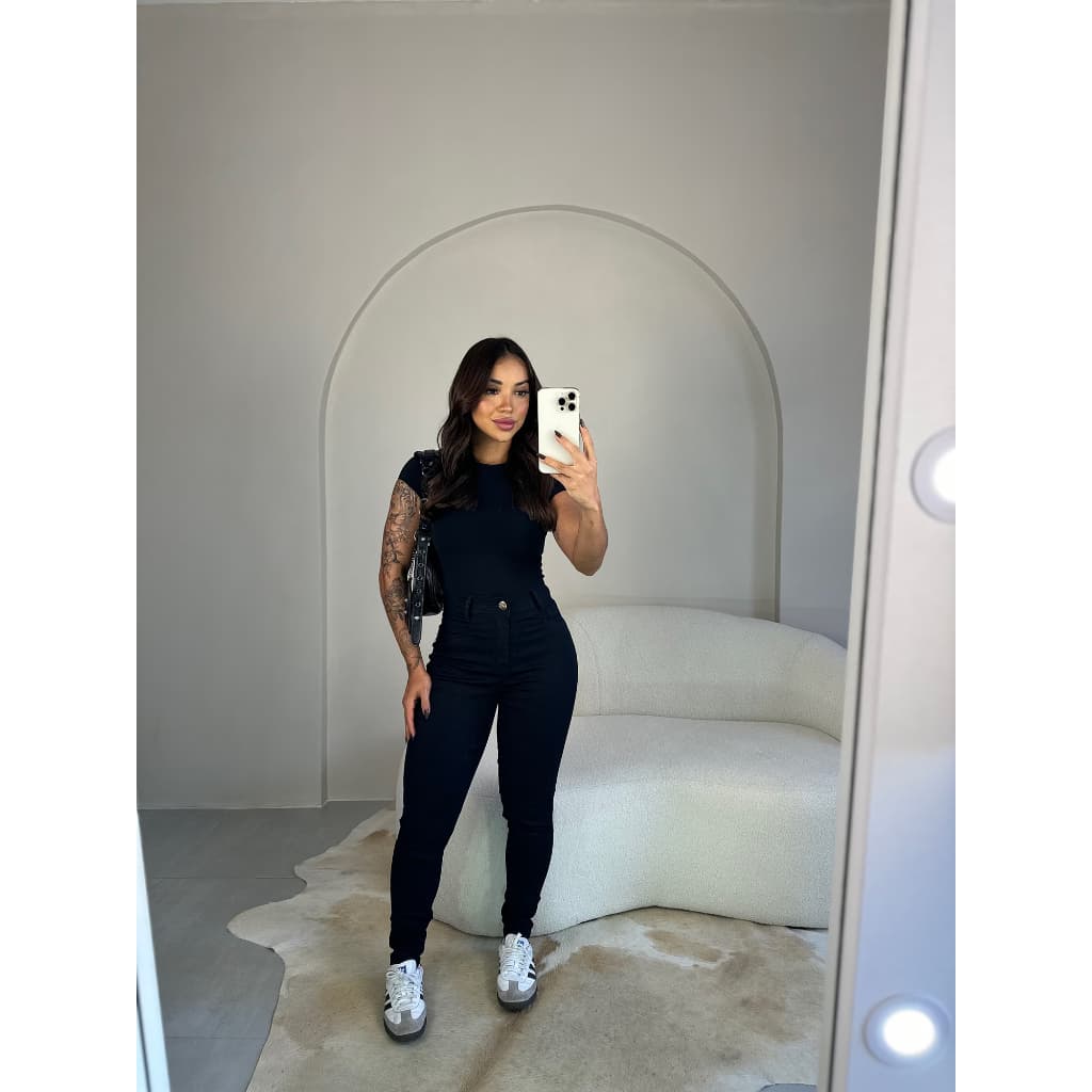 CALÇA JEANS PRETA FEMENINA SKINNY CINTURA ALTA COM LYCRA LEVANTA BUMBUM LANÇAMENTO