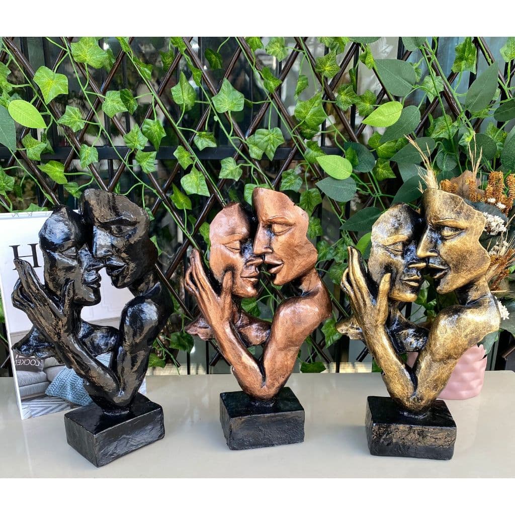 Estatueta Casal Romance Decoração Casa Enfeite Rack Escritorio luxo decoração elegante