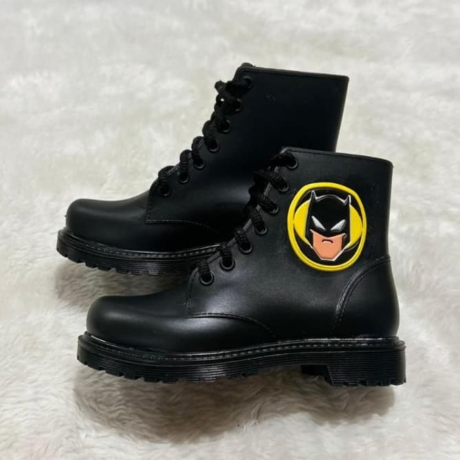 Bota Coturno Infantil  UNISSEX personagens Tratorada Galocha  25 ao 32 ante derrapante confortável