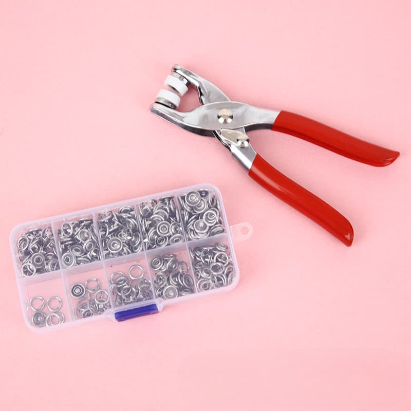 Alicate Aplicador Para Botao De Metal De Pressao Roupa Bebe com 150 botões de roupas Profissional