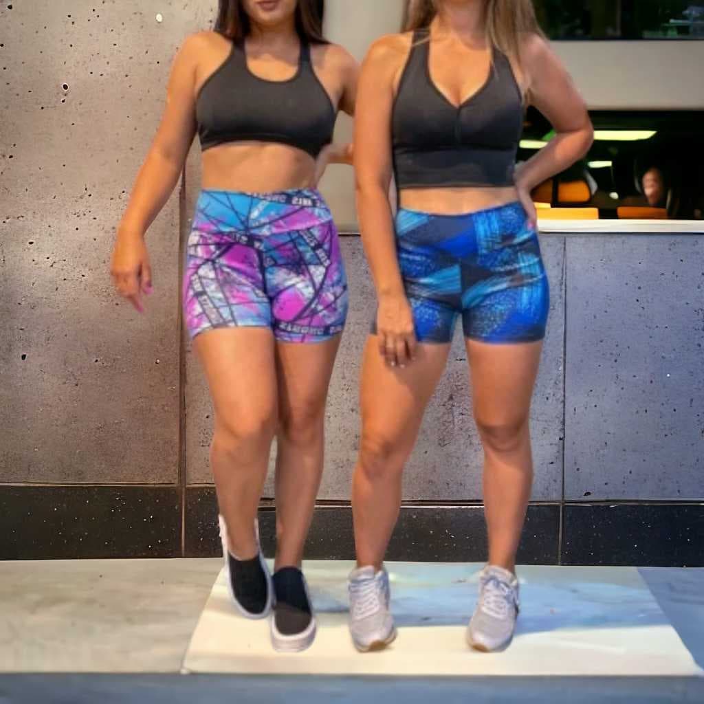 Conjunto feminino academia - moda fitness top liso e bermuda estampada