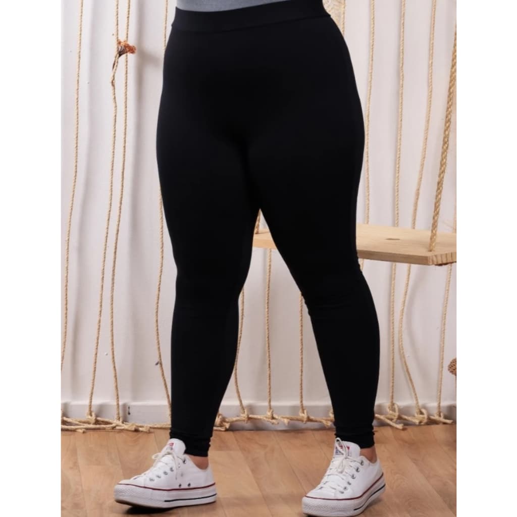Calça Leg Plus Size básica preta academia