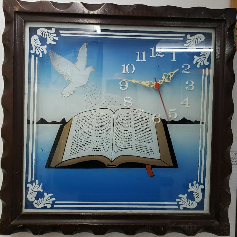 Relogio de parede biblia