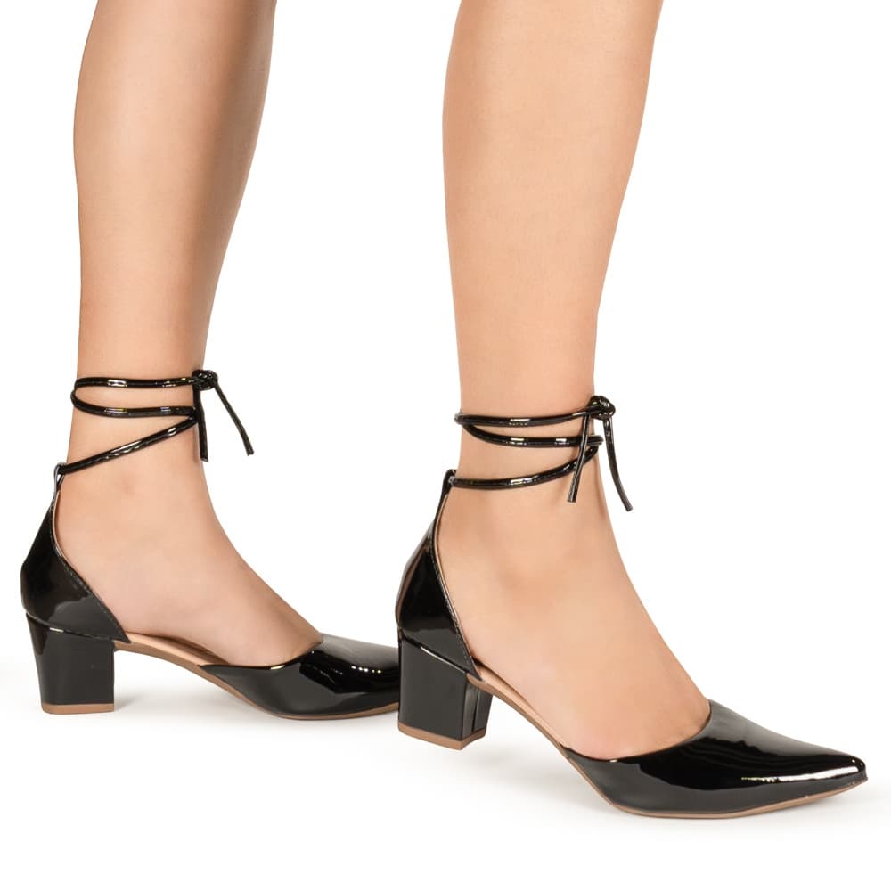 Sapato Scarpin Salomé Bico Fino feminino Amarração