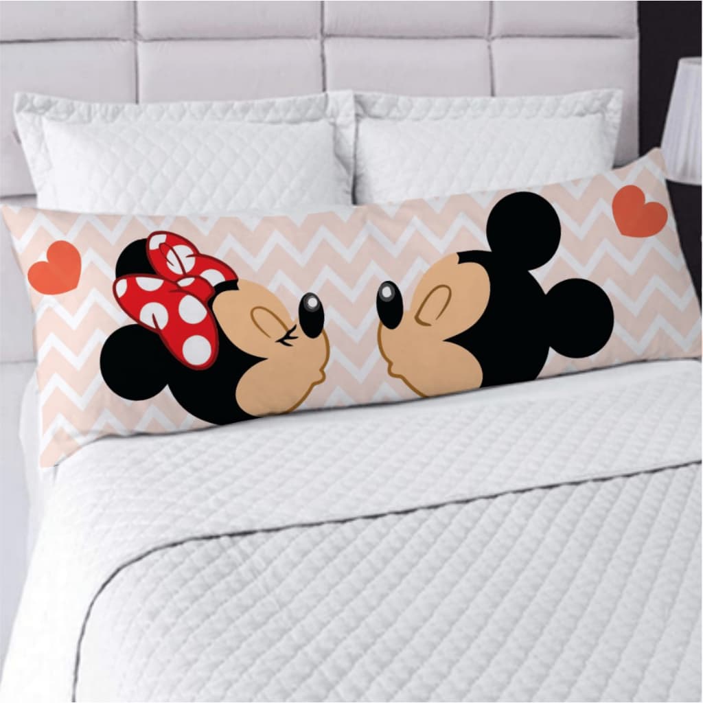 Fronha Avulsa ou Kit Fronha com Travesseiro de Corpo Xuxão Estampa Mickey e Minnie Casal Apaixonado
