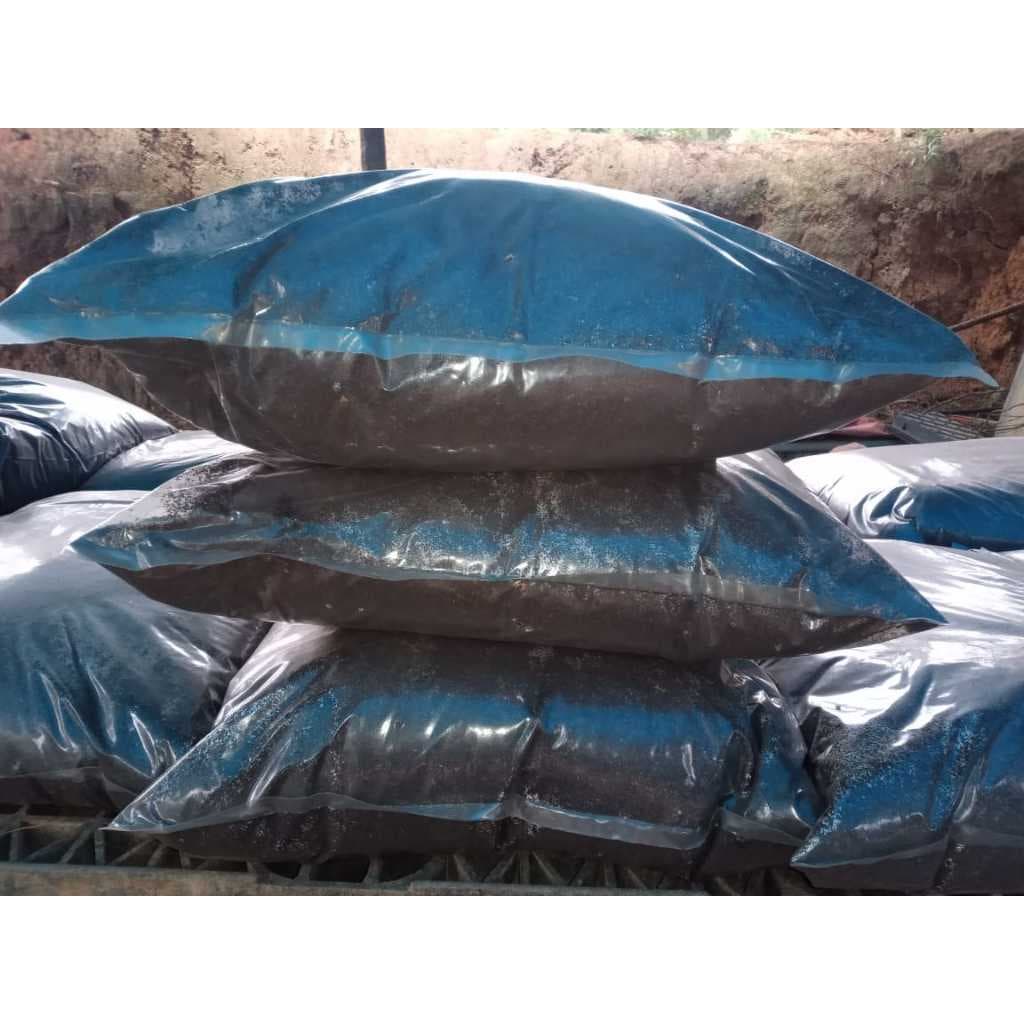 4 Pacote Terra Adubada 3 kilos cada unidade