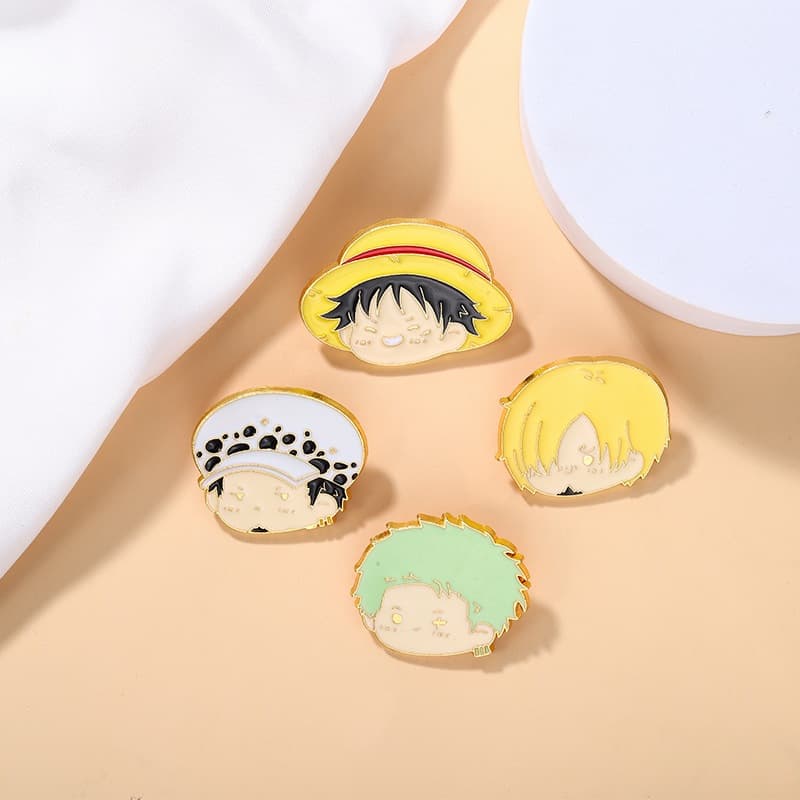 Broche One Piece Pin Luffy Zoro Sanji Dourado Mochila Acessórios