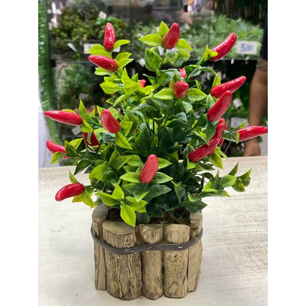 Vaso Arranjo Artificial  de Pimenta C/ vaso, argila, musgo Ideal para decorações de mesa, banheiro
