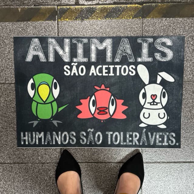 tapete capacho para porta de entrada - animais são aceitos humanos sao tolerados
