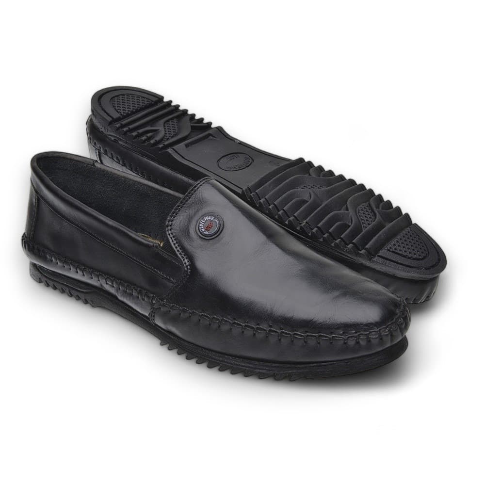Mocassim em couro legitimo.