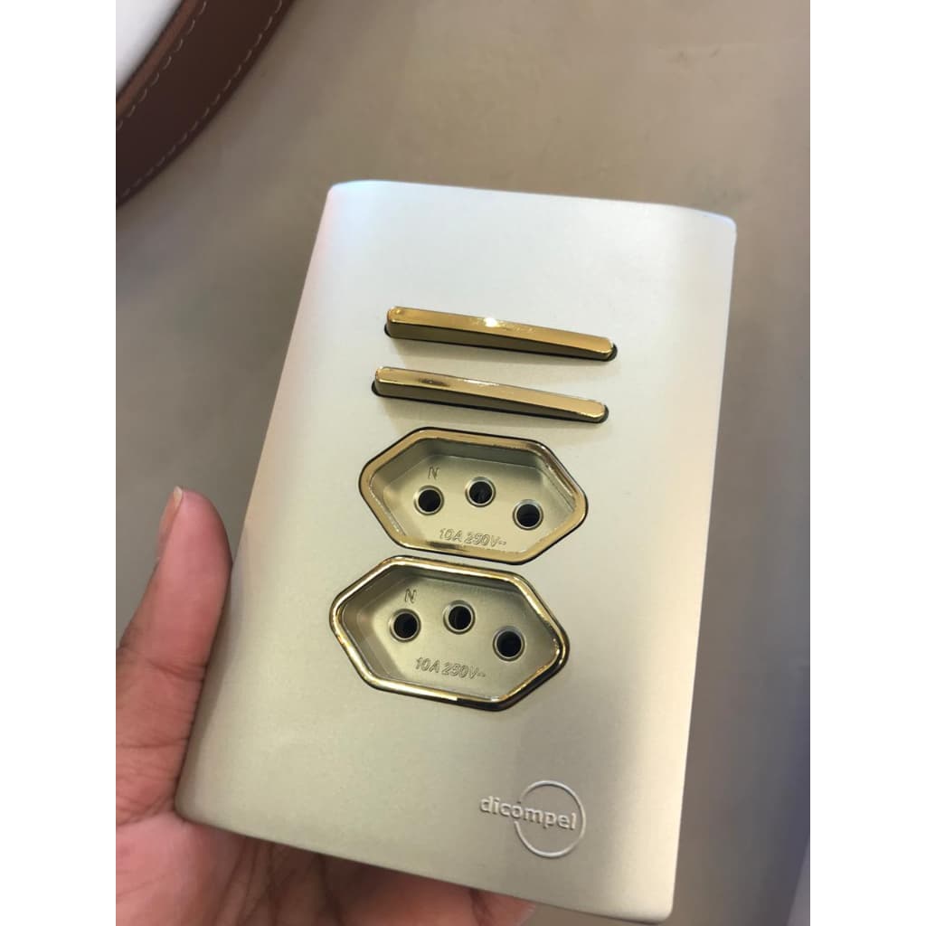 CJ INTERRUPTOR DUPLO SIMPLES + TOMADA DUPLA 10A 4X2 - NOVARA CHAMPANHE GOLD