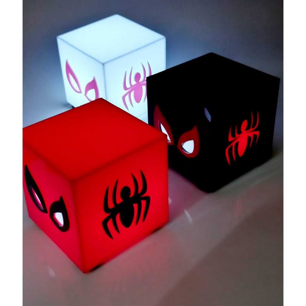 Mini Luminária Homem Aranha Spider Man Spidey Em Acrílico