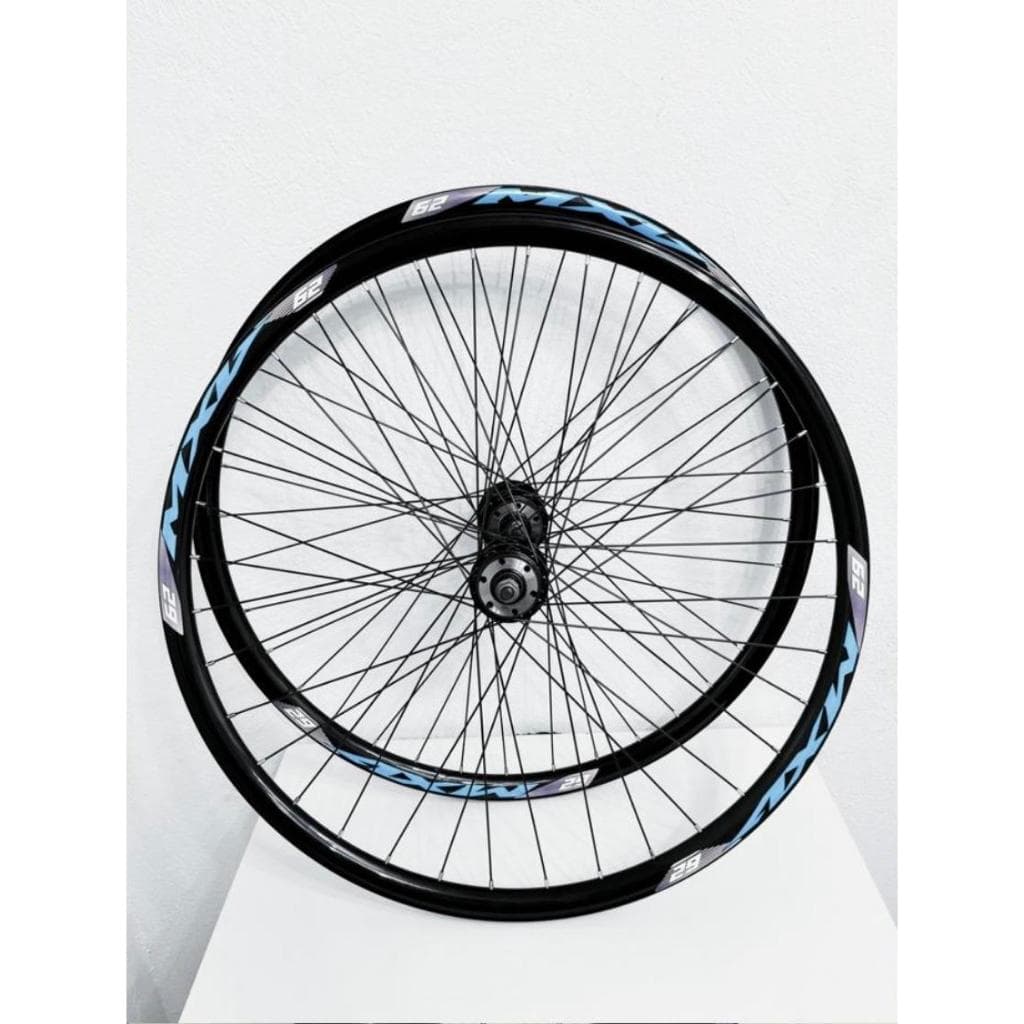 PAR DE RODA AERO ARO 29  AXW CUBOS FREIO A DISCO AÇO 36 FUROS ESFERADOS RAIOS PRETOS