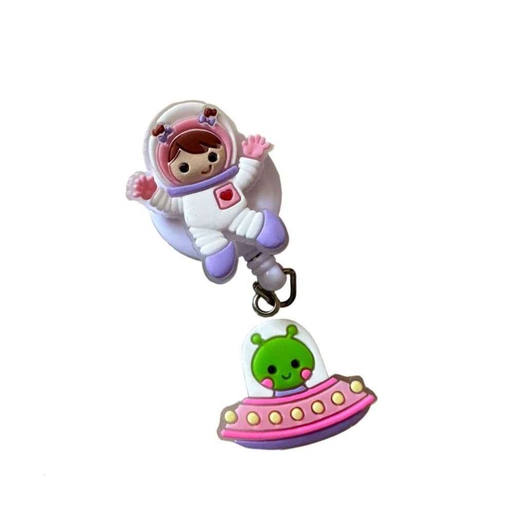 Porta Crachá Ou Porta Cartão Retrátil - Astronauta Menina E Nave Alien