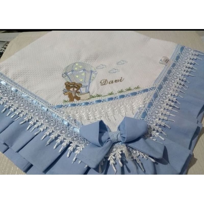 Manta para bebê azul bordada personalizada urso com balão