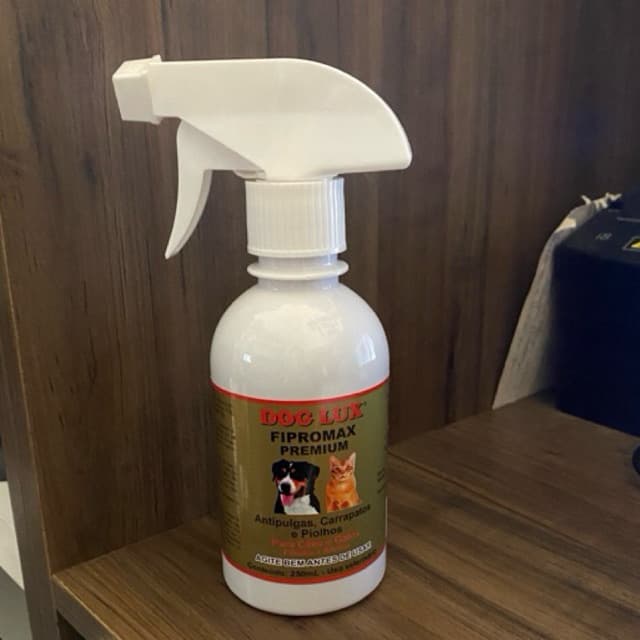 Dog Lux Spray Antipulga e Carrapato Cães e Gato 250ML - ENTREGA IMEDIATA