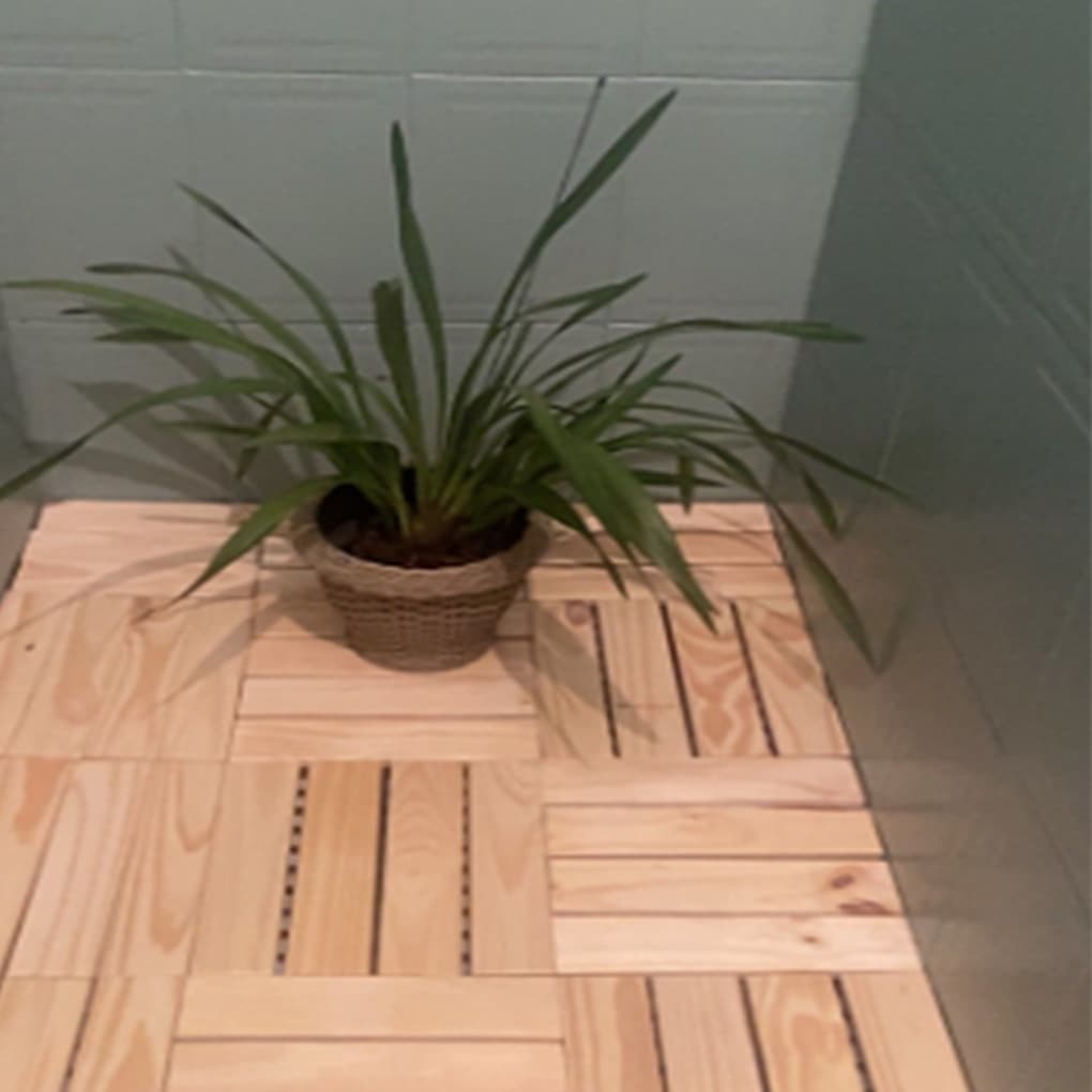 Deck de Madeira com Base Plástica (Madeira de Pinus)