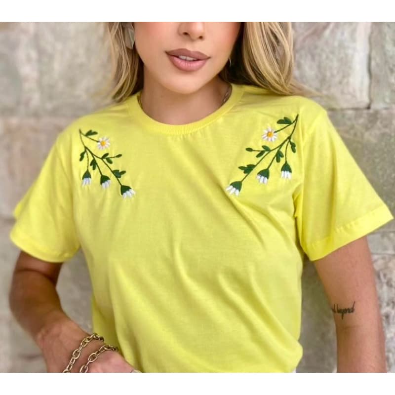 Blusa T-shirt feminina flores bordada 100% algodão premium camiseta gola em ribana