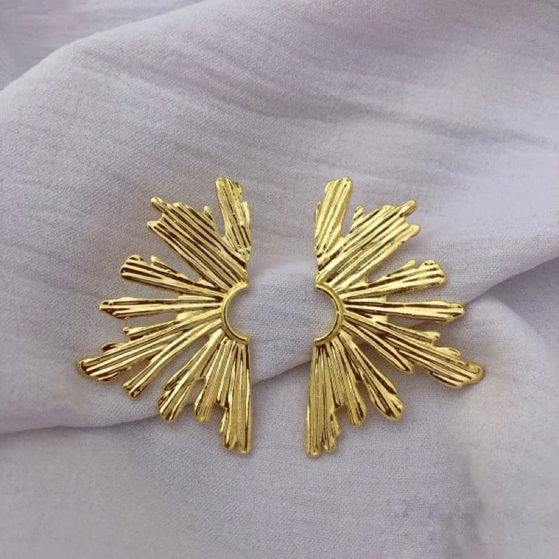 Par de Brincos Dourado Raio de Luz folheado a ouro