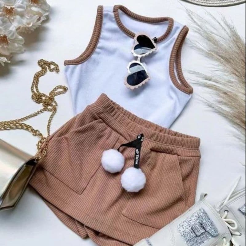 Conjunto Infantil menina blogueirinha Cropped e Short Saia Tendência infantil e juvenil
