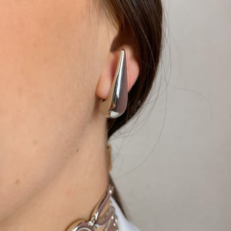 Brinco Gota Click Banhado a Prata 925