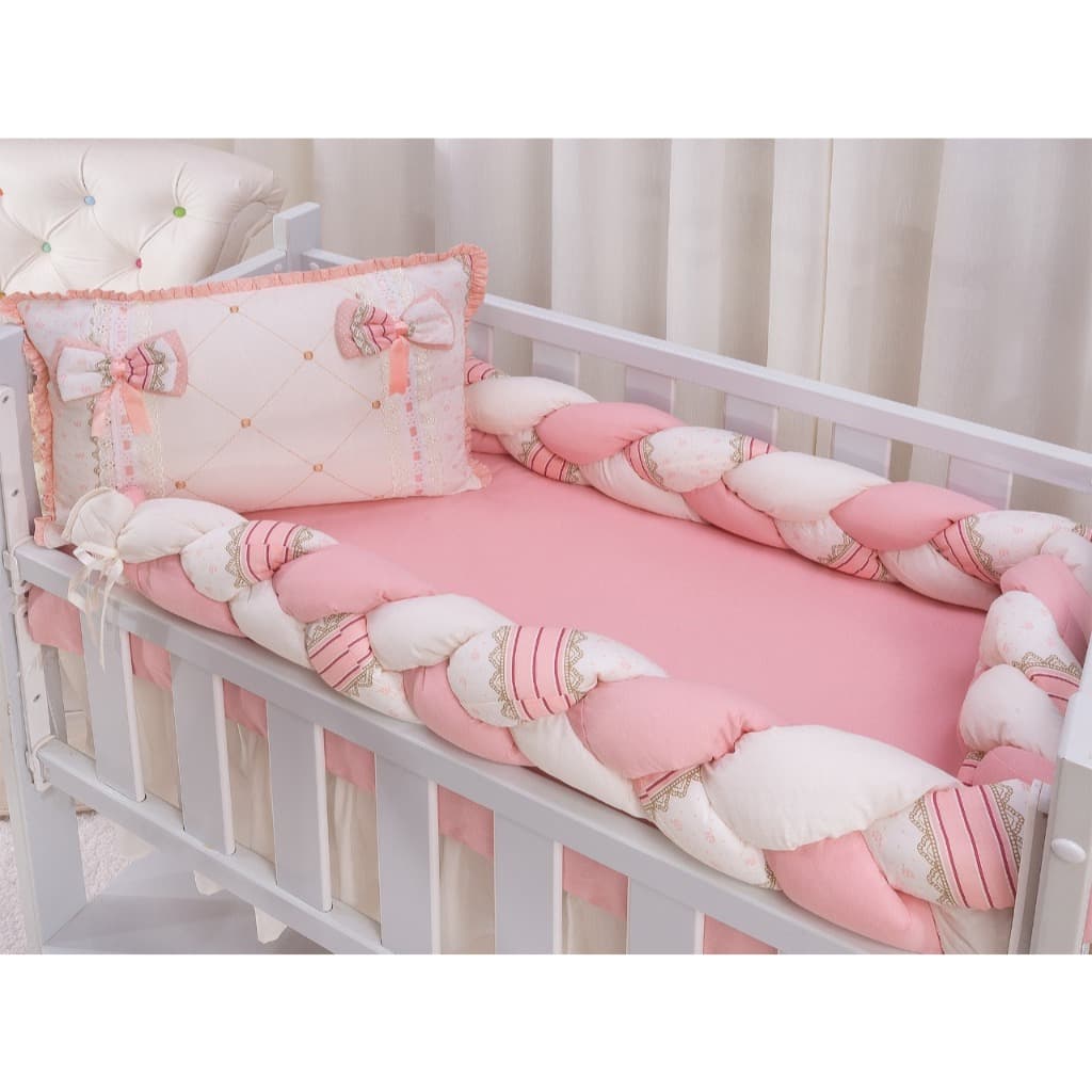 Protetor para Mini Berço Trança Trançado Luxo com Laços Essence Rose e Palha Menina Feminino