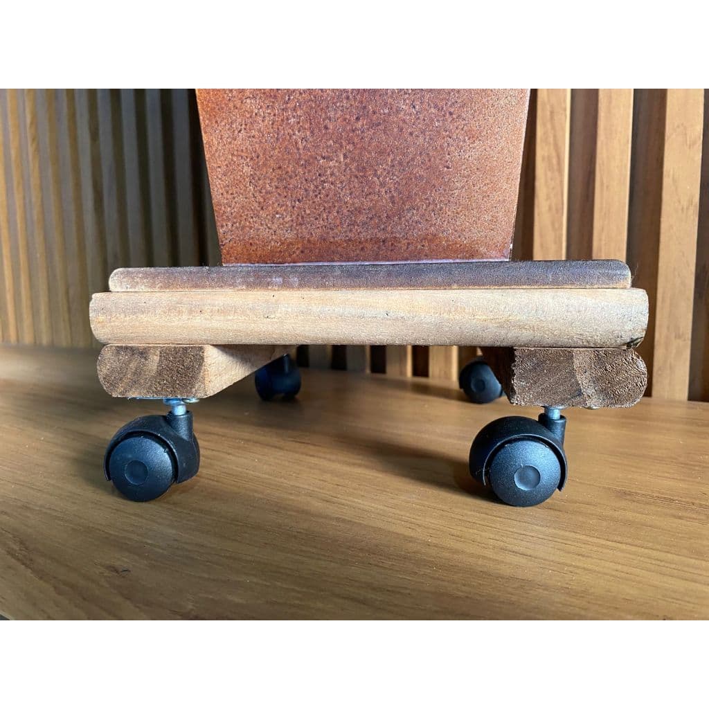Suporte Para Vasos Resistente Em Madeira Giratório Com Rodinhas