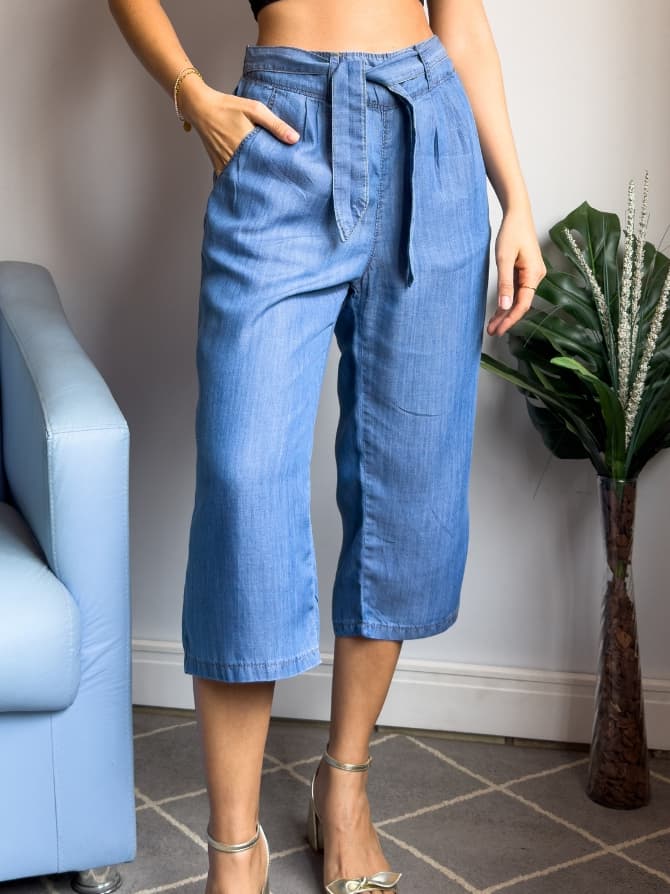 Calça jeans molinho feminina pantacourt