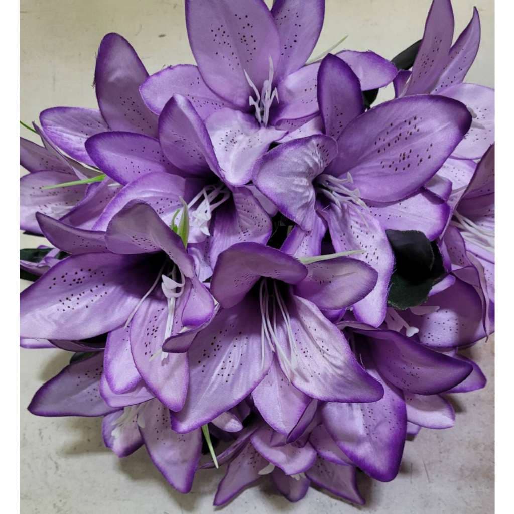 lírio artificia de Buquê com 25 (flores)